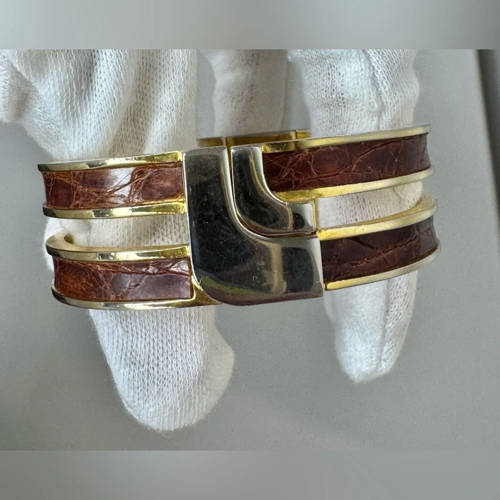 Loewe Vintage L-logo double cuff embossed bangle bracelet with COA - Picture 1 of 14
